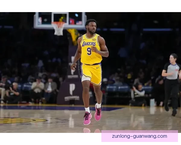 布朗尼26分7助连续四天鏖战助球队十四战全胜锁定西部榜首